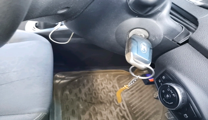 2016 Ford New Figo TITANIUM PLUS 1.2 PETROL, Petrol, Manual, 98,503 km, interior