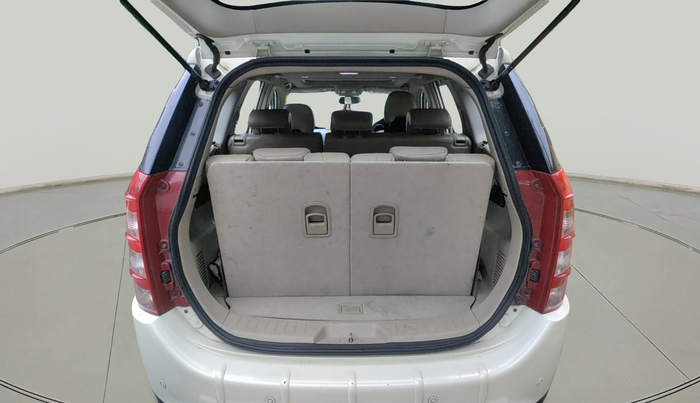 2016 Mahindra XUV500 W10, Diesel, Manual, 49,713 km, exterior
