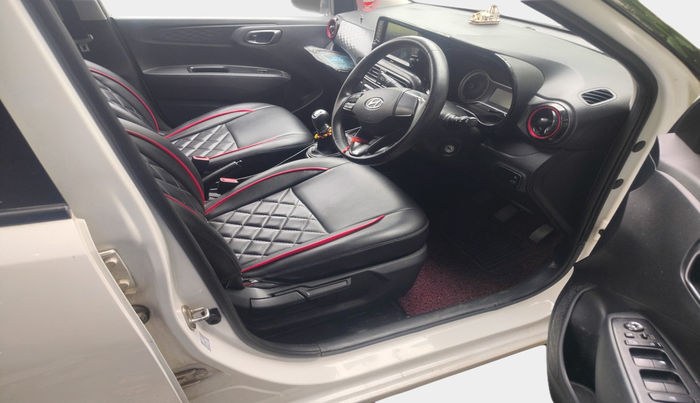 2021 Hyundai GRAND I10 NIOS SPORTZ 1.2 KAPPA VTVT DUAL TONE, Petrol, Manual, 45,772 km, interior