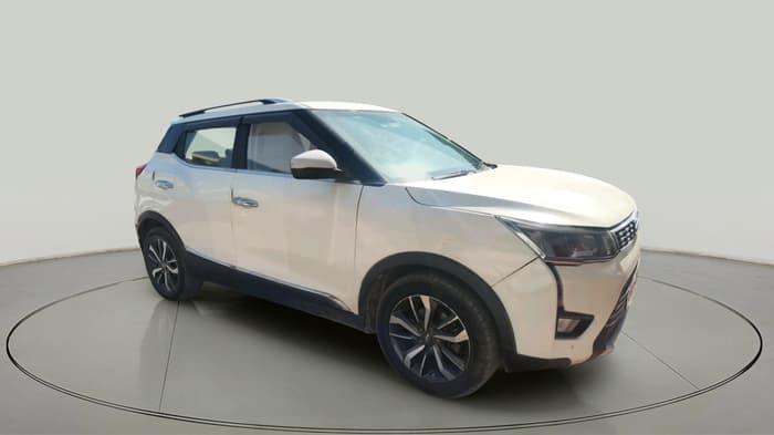 2019 Mahindra XUV300 W8 (O) 1.5 DIESEL, Diesel, Manual, 1,17,708 km, exterior