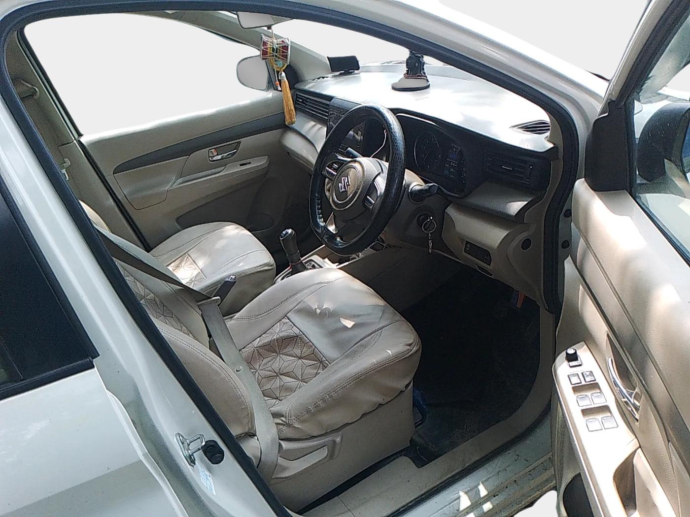 2022 Maruti Ertiga VXI SHVS, Petrol, Manual, 28,767 km, interior