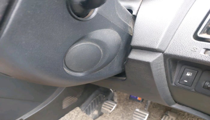 2020 Mahindra XUV500 W11, Diesel, Manual, 88,246 km, interior