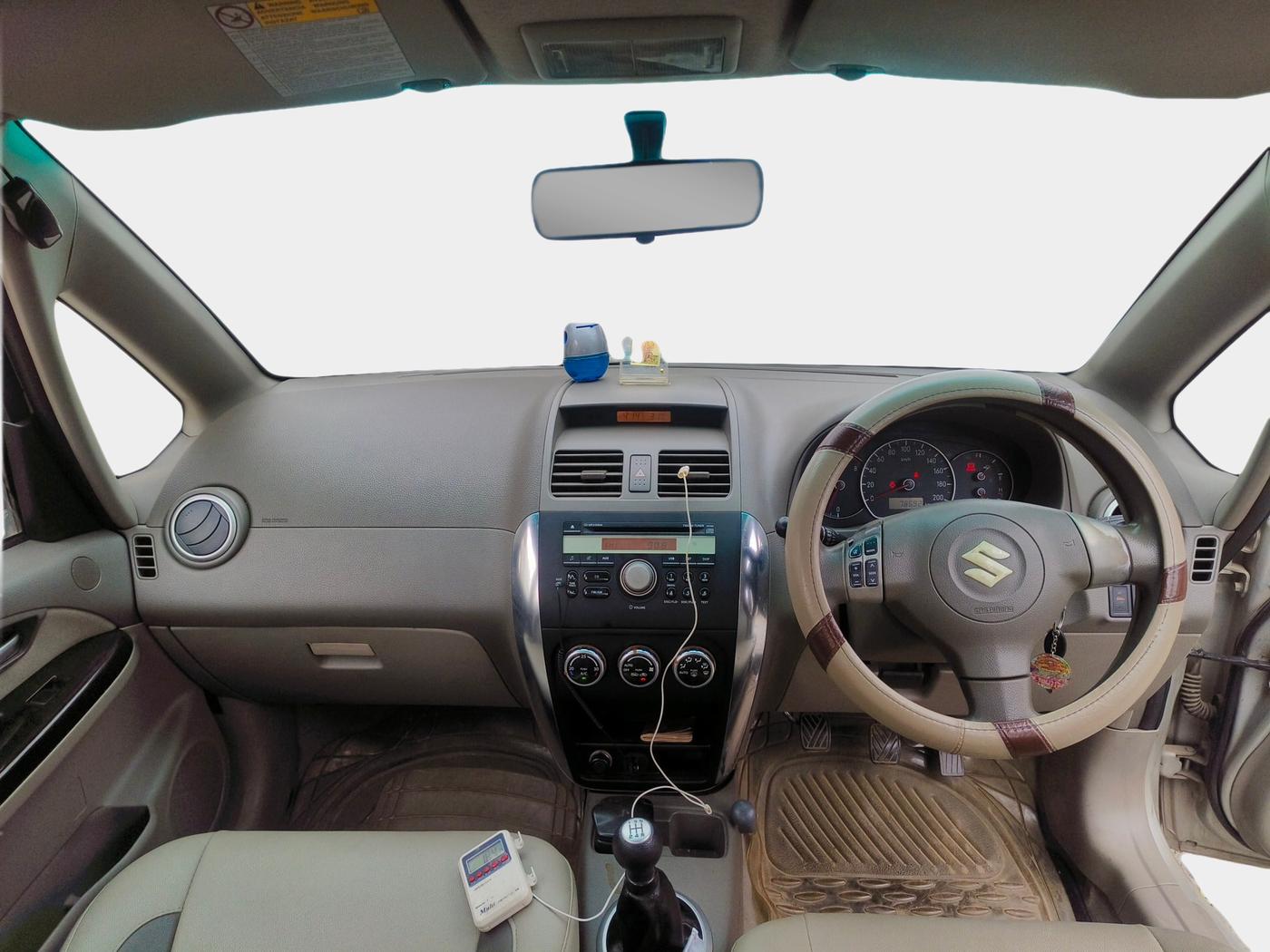2010 Maruti SX4 ZXI LEATHER, Petrol, Manual, 78,693 km, interior
