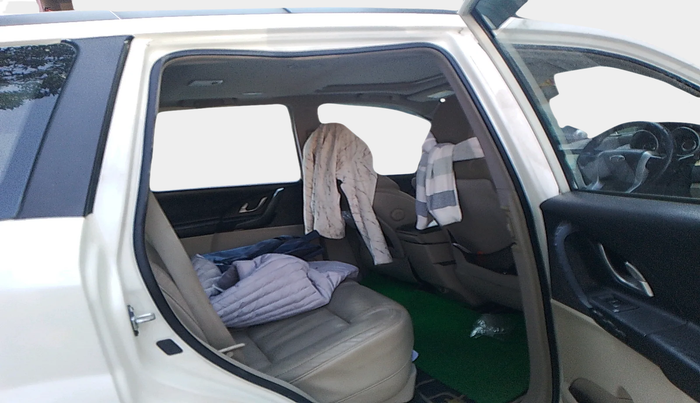 2016 Mahindra XUV500 W10, Diesel, Manual, 14,553 km, interior