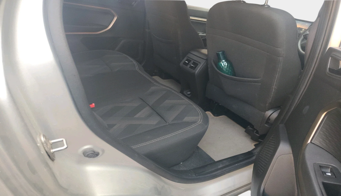 2021 Renault Kiger RXT (O) MT, Petrol, Manual, 5,711 km, interior