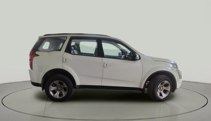 2016 Mahindra XUV500 W6, Diesel, Manual, 98,372 km, exterior