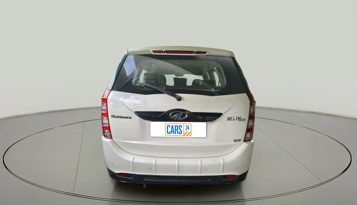 2016 Mahindra XUV500 W6, Diesel, Manual, 98,372 km, exterior