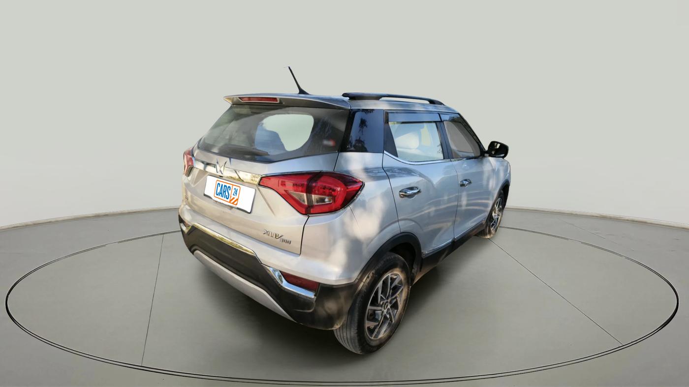 2023 Mahindra XUV300 W8 (O) 1.5 DIESEL, Diesel, Manual, 24,152 km, exterior