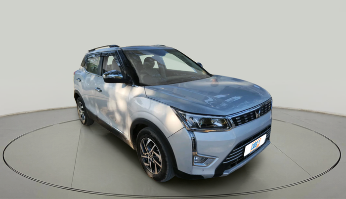 2023 Mahindra XUV300 W8 (O) 1.5 DIESEL, Diesel, Manual, 24,152 km, exterior
