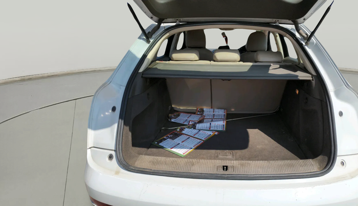 2012 Audi Q3 2.0 TDI QUATTRO, Diesel, Automatic, 96,000 km, exterior