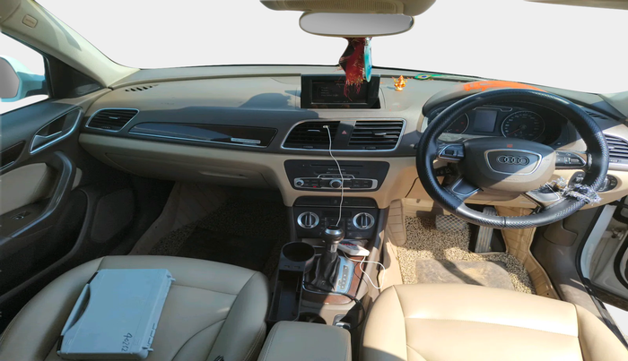 2012 Audi Q3 2.0 TDI QUATTRO, Diesel, Automatic, 96,000 km, interior