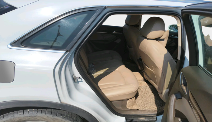 2012 Audi Q3 2.0 TDI QUATTRO, Diesel, Automatic, 96,000 km, interior