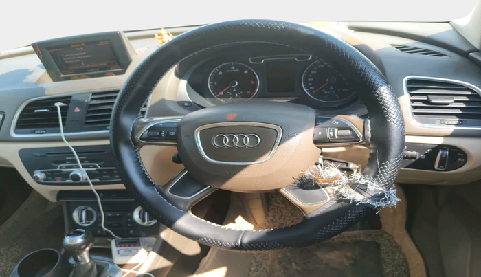 2012 Audi Q3 2.0 TDI QUATTRO, Diesel, Automatic, 96,000 km, interior