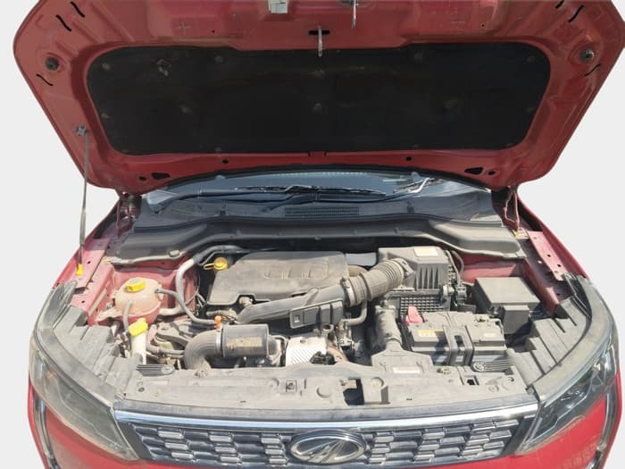 2021 Mahindra XUV300 W8 (O) 1.2 PETROL AMT, Petrol, Automatic, 26,825 km, exterior