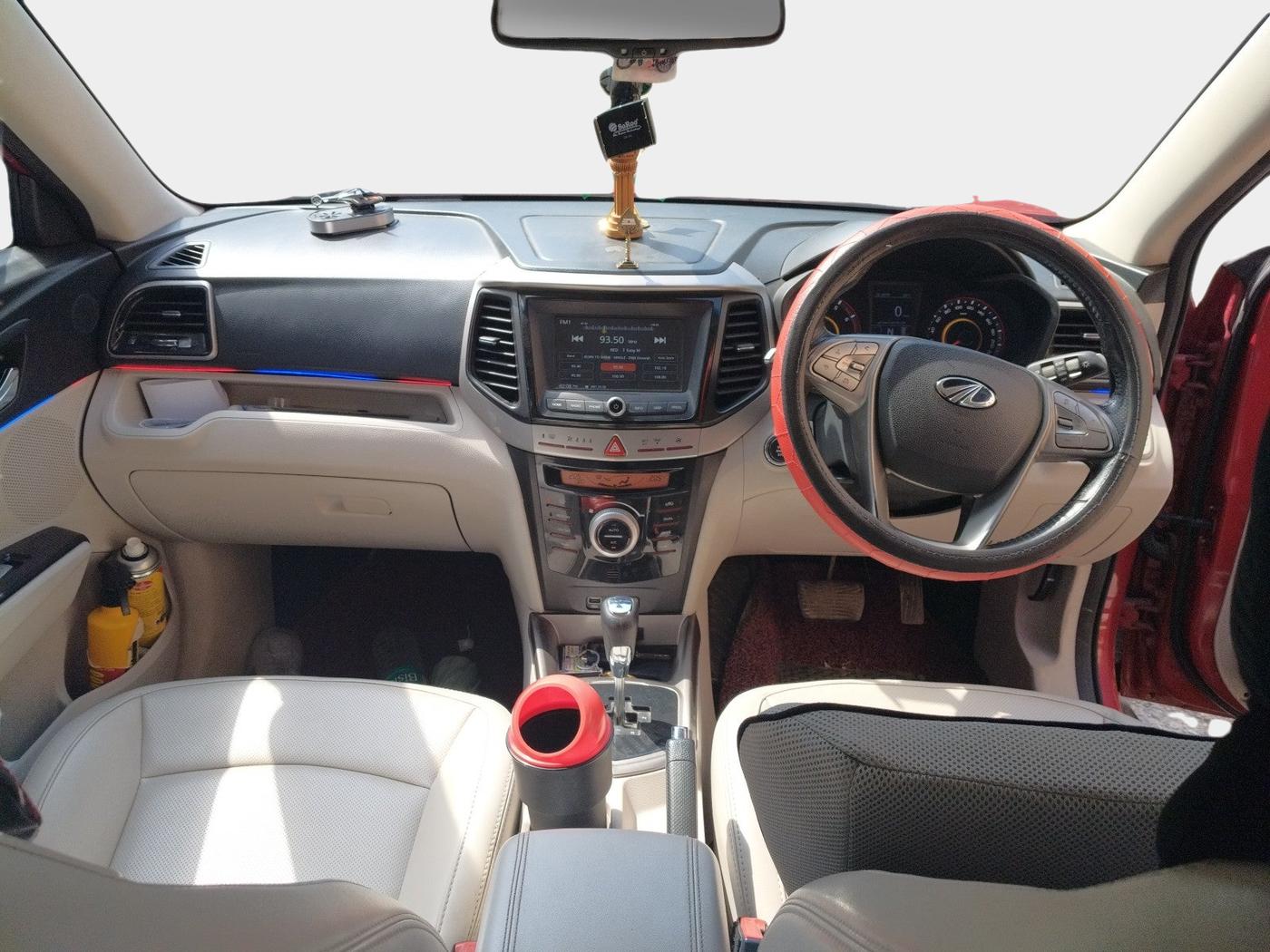 2021 Mahindra XUV300 W8 (O) 1.2 PETROL AMT, Petrol, Automatic, 26,825 km, interior