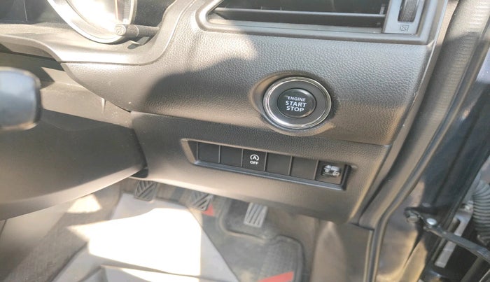 2022 Maruti Swift ZXI, Petrol, Manual, 53,407 km, interior