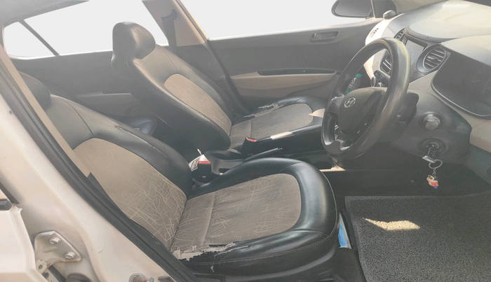 2015 Hyundai Grand i10 MAGNA 1.1 CRDI, Diesel, Manual, 1,49,718 km, interior