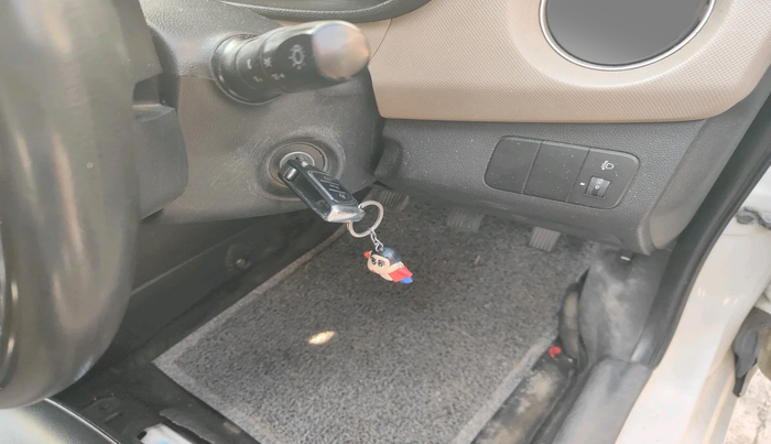 2015 Hyundai Grand i10 MAGNA 1.1 CRDI, Diesel, Manual, 1,49,718 km, interior