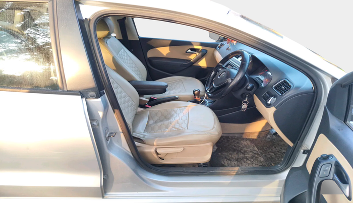2016 Volkswagen Ameo HIGHLINE1.2L, Petrol, Manual, 91,733 km, interior
