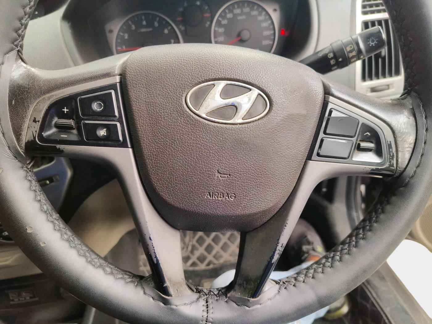 2012 Hyundai i20 SPORTZ 1.2, Petrol, Manual, 98,818 km, interior