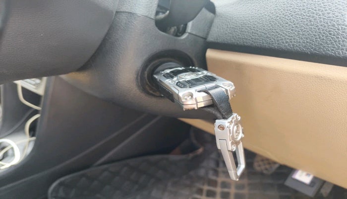 2014 Volkswagen Polo HIGHLINE1.5L, Diesel, Manual, 98,435 km, interior