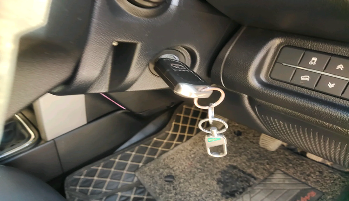 2022 Mahindra Thar LX HT PETROL 4WD MT, Petrol, Manual, 28,247 km, interior