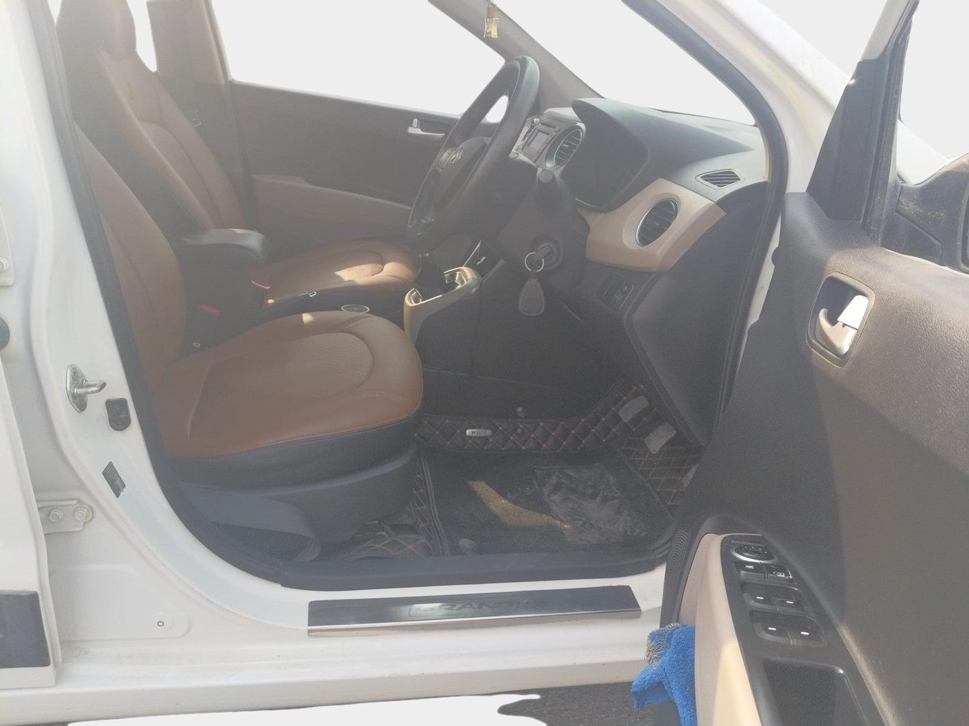 2016 Hyundai Grand i10 SPORTZ 1.2 KAPPA VTVT, Petrol, Manual, 82,762 km, interior