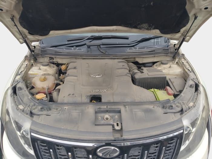 2016 Mahindra XUV500 W10, Diesel, Manual, 98,062 km, exterior