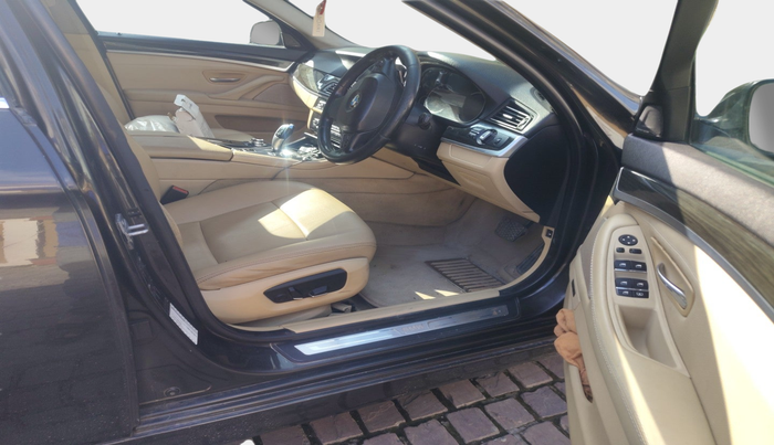 2014 BMW 5 Series 520D MODERN LINE, Diesel, Automatic, 1,12,696 km, interior