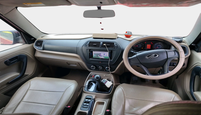 2016 Mahindra TUV300 T4 PLUS, Diesel, Manual, 51,739 km, interior