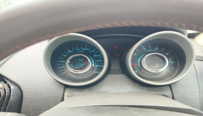 2017 Mahindra XUV500 W10, Diesel, Manual, 1,25,881 km, interior