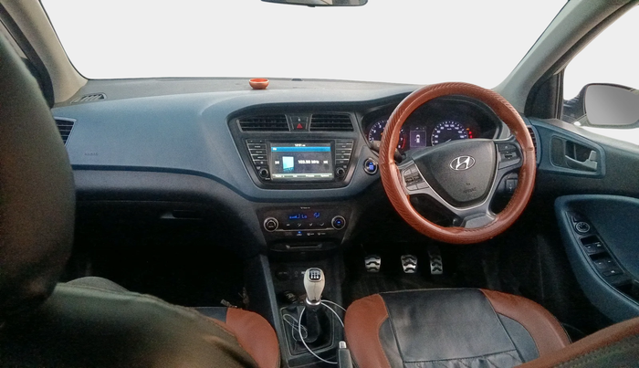 2015 Hyundai i20 Active 1.2 SX, Petrol, Manual, 1,20,100 km, interior
