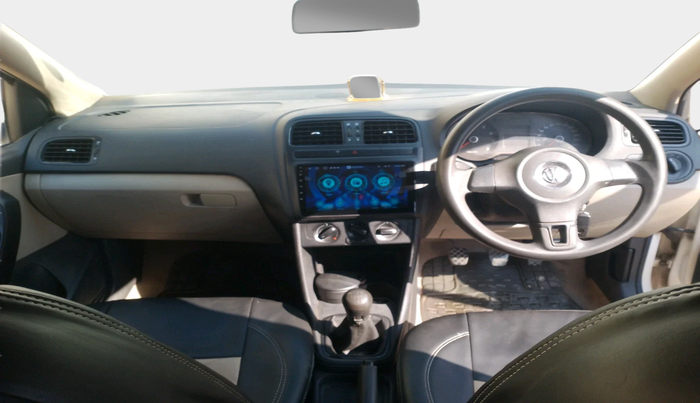 2013 Volkswagen Polo COMFORTLINE 1.2L PETROL, Petrol, Manual, 1,10,568 km, interior