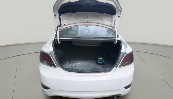 2014 Hyundai Verna FLUIDIC 1.6 CRDI EX, Diesel, Manual, 90,479 km, exterior