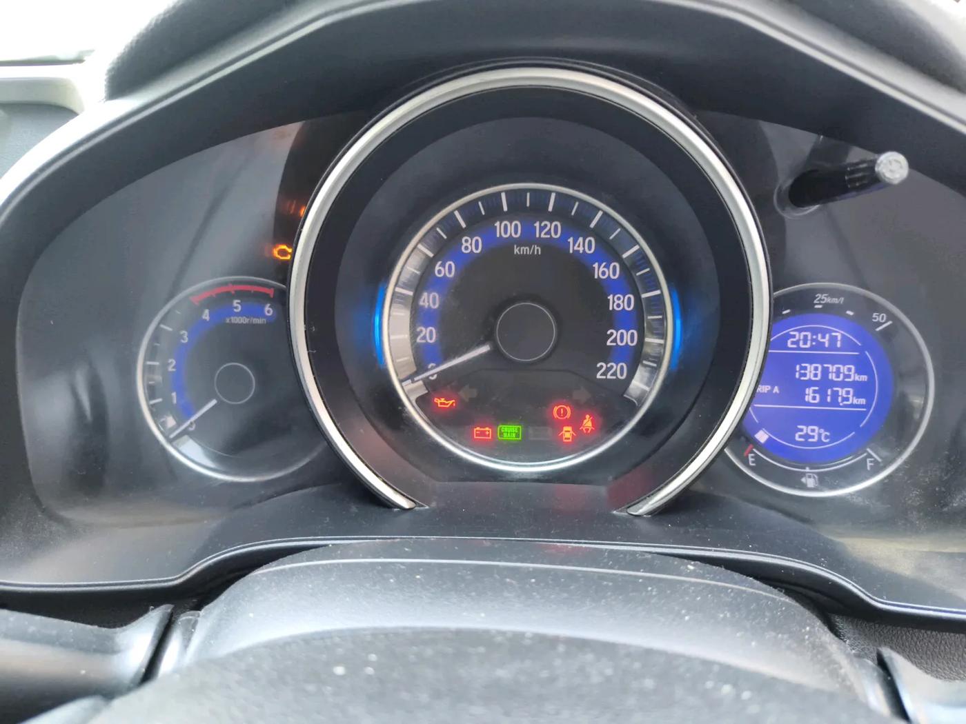 2017 Honda WR-V 1.5L I-DTEC VX MT, Diesel, Manual, 1,38,709 km, interior