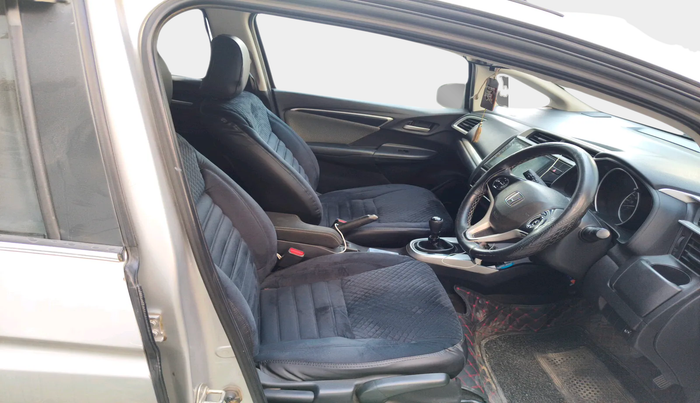 2017 Honda WR-V 1.5L I-DTEC VX MT, Diesel, Manual, 1,38,709 km, interior