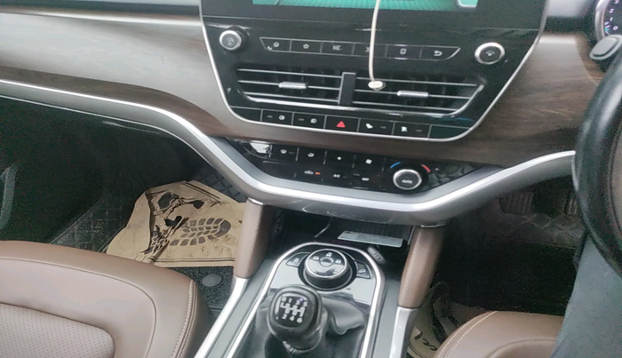 2021 Tata Harrier XZ 2.0L DUAL TONE, Diesel, Manual, 35,009 km, interior