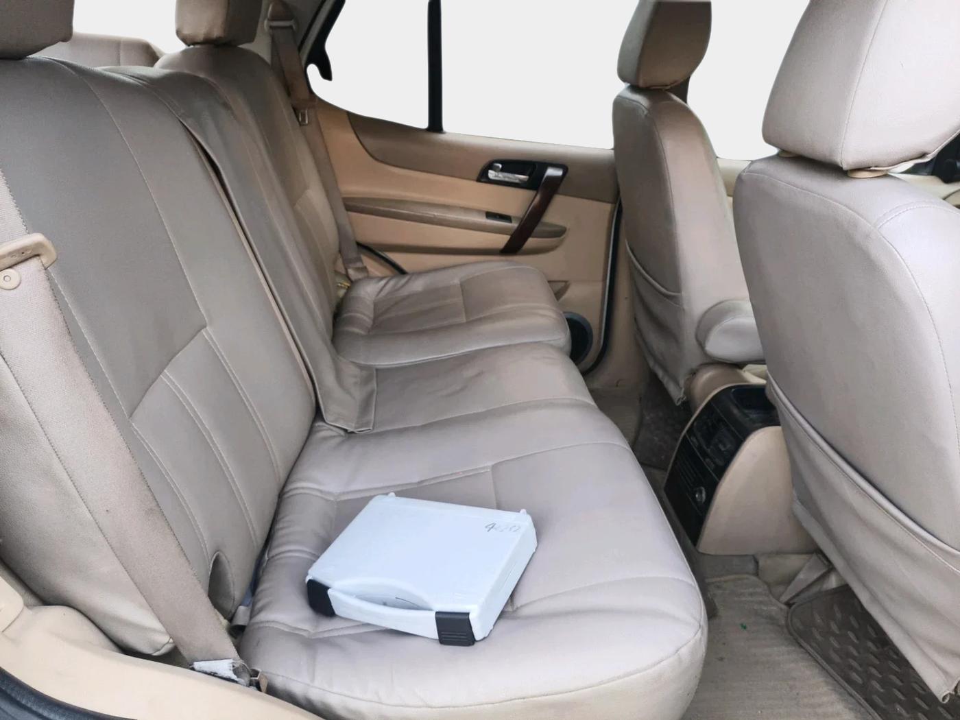 2014 Tata Safari Storme 2.2 VX 4X2, Diesel, Manual, 77,501 km, interior