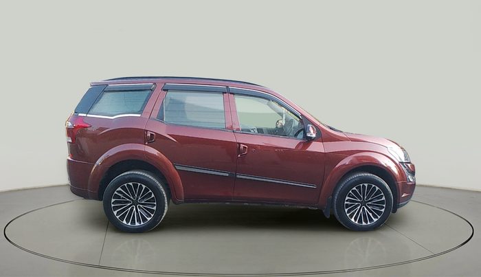 2018 Mahindra XUV500 W5, Diesel, Manual, 1,06,276 km, exterior