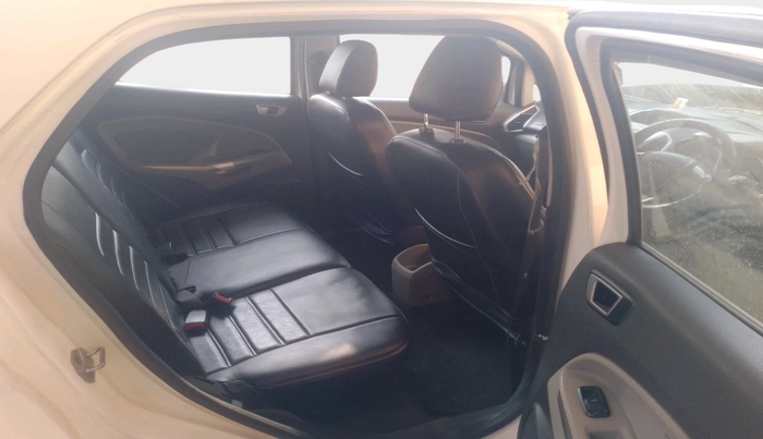 2013 Ford Ecosport AMBIENTE 1.5L DIESEL, Diesel, Manual, 1,82,774 km, interior