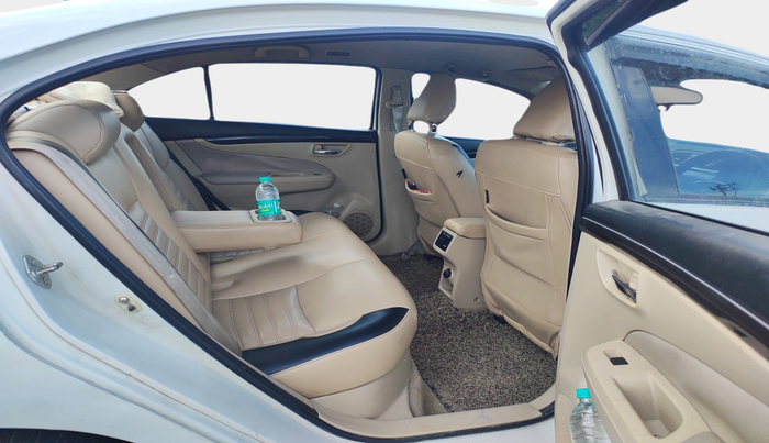 2014 Maruti Ciaz ZXI, Petrol, Manual, 1,08,927 km, interior