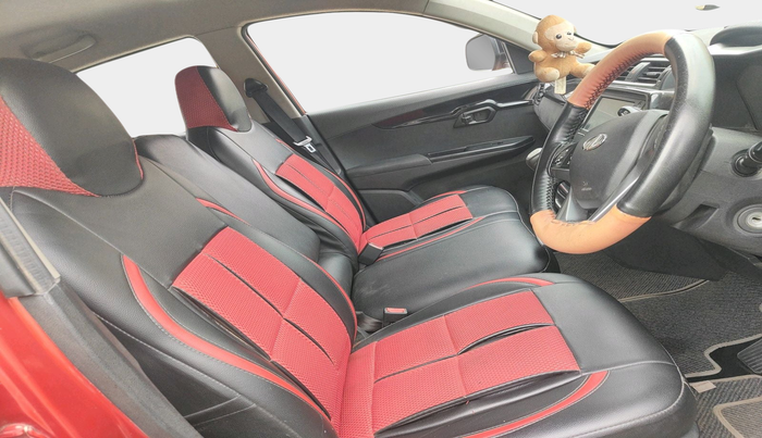 2018 Mahindra KUV 100 NXT K8 P 6 STR, Petrol, Manual, 39,569 km, interior