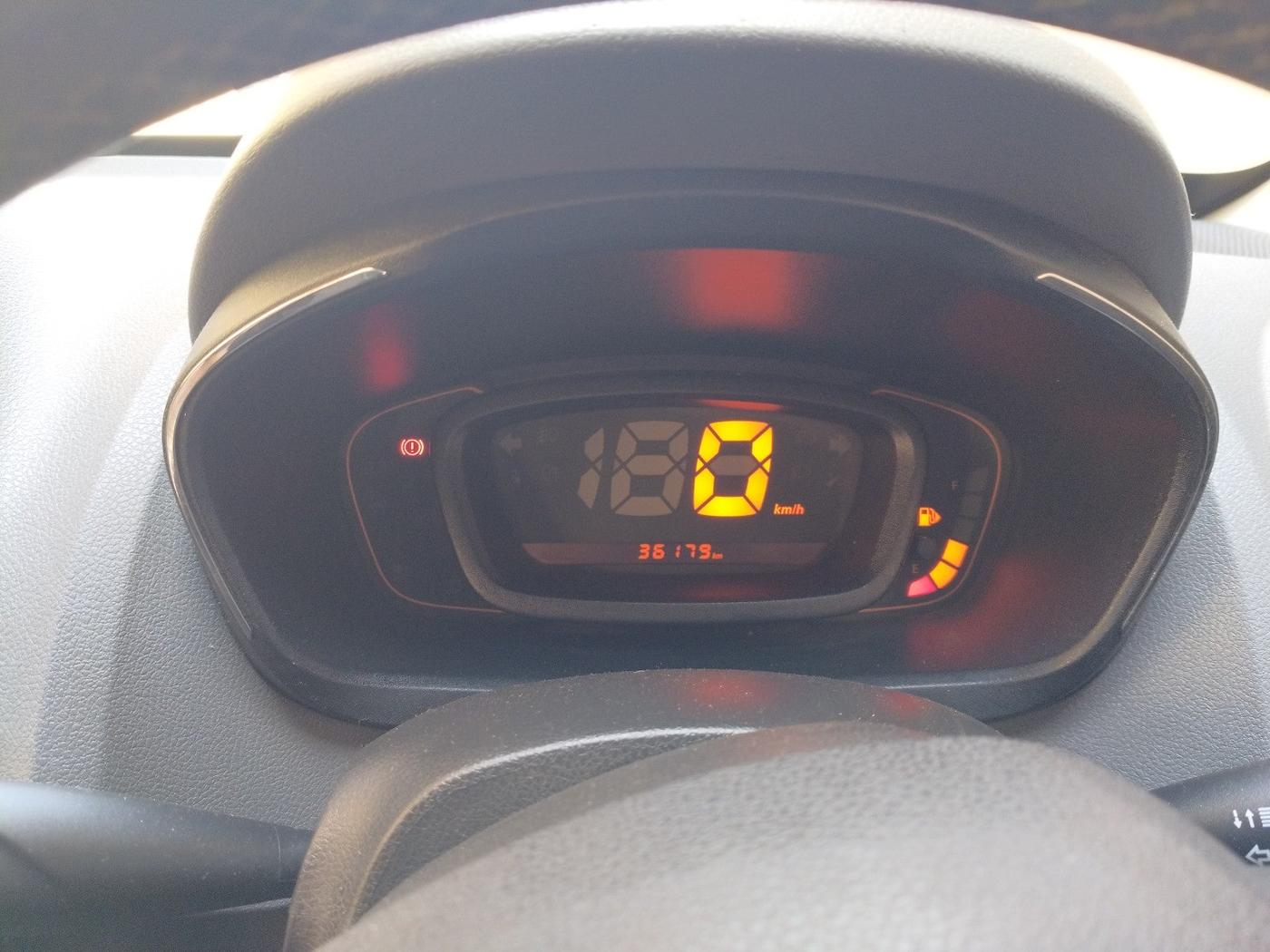 2017 Renault Kwid RXT 0.8, Petrol, Manual, 38,000 km, interior