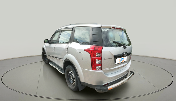 2016 Mahindra XUV500 W6 AT, Diesel, Automatic, 25,850 km, exterior