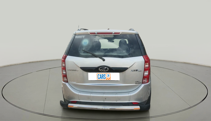 2016 Mahindra XUV500 W6 AT, Diesel, Automatic, 25,850 km, exterior