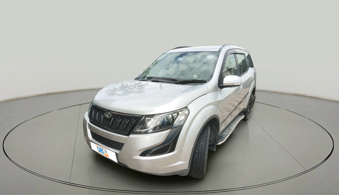 2016 Mahindra XUV500 W6 AT, Diesel, Automatic, 25,850 km, exterior