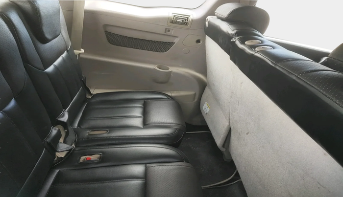 2016 Mahindra XUV500 W6 AT, Diesel, Automatic, 25,850 km, interior