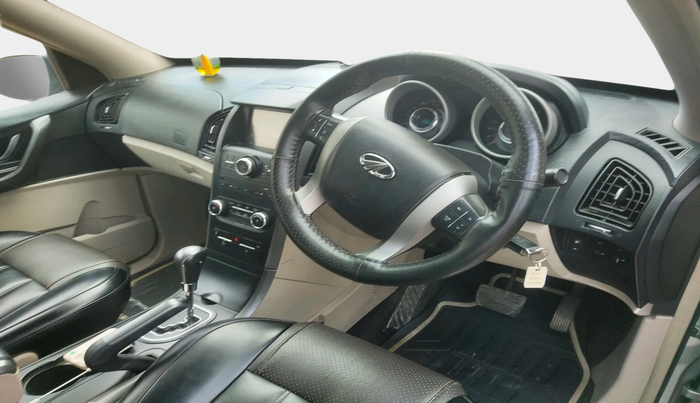2016 Mahindra XUV500 W6 AT, Diesel, Automatic, 25,850 km, interior