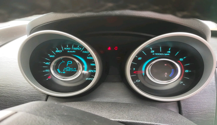 2016 Mahindra XUV500 W6 AT, Diesel, Automatic, 25,850 km, interior