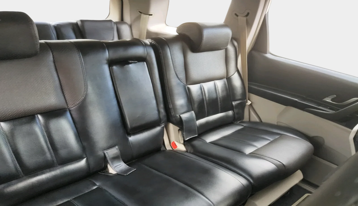 2016 Mahindra XUV500 W6 AT, Diesel, Automatic, 25,850 km, interior